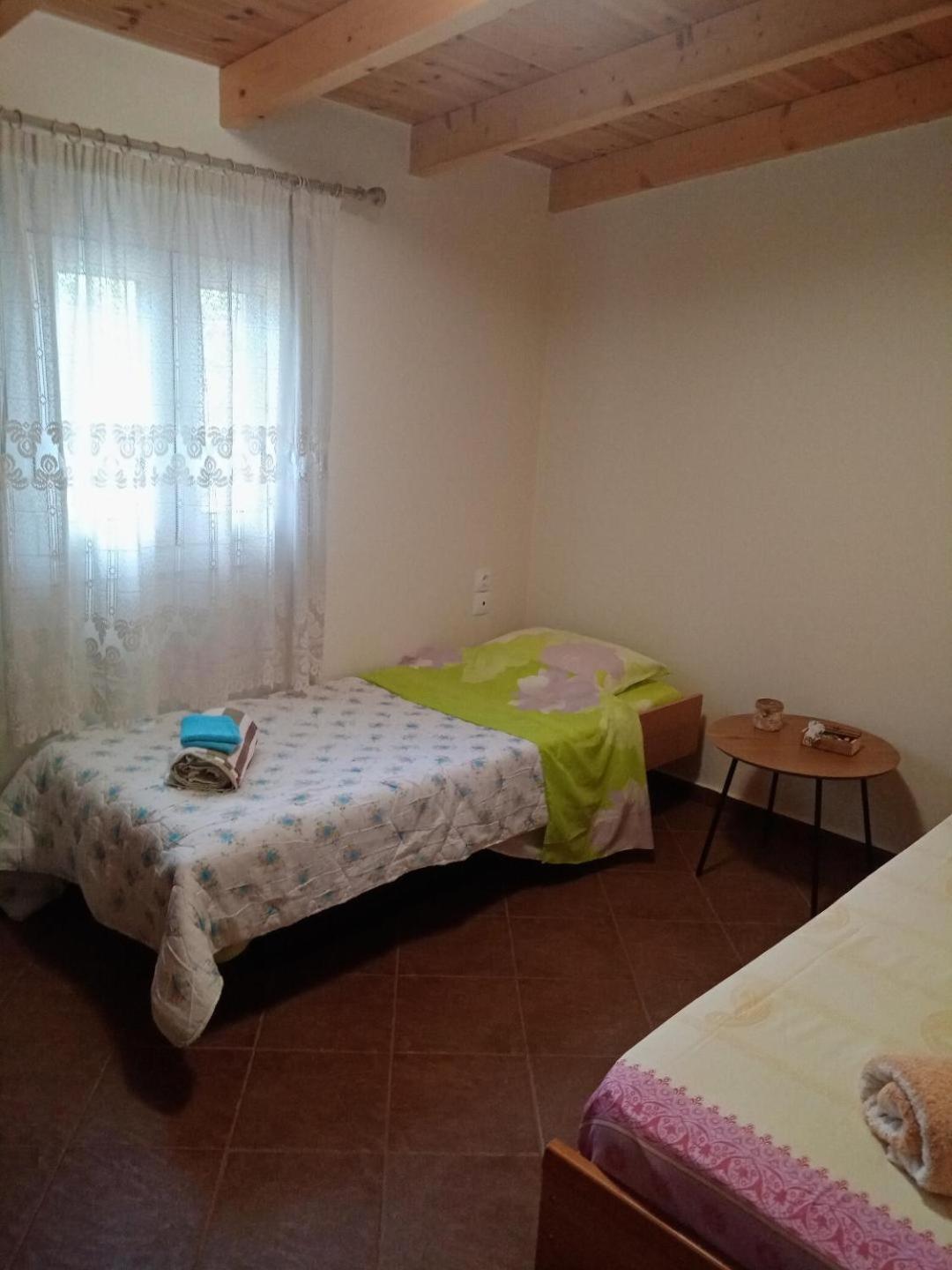 Chrysa'S House Apartment Aigio Exterior photo